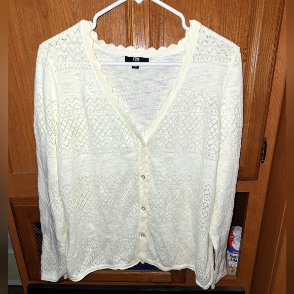 A FRYE Knitted Women's White Knitted Sweater In A Size Large. NWOT. - Picture 1 of 9